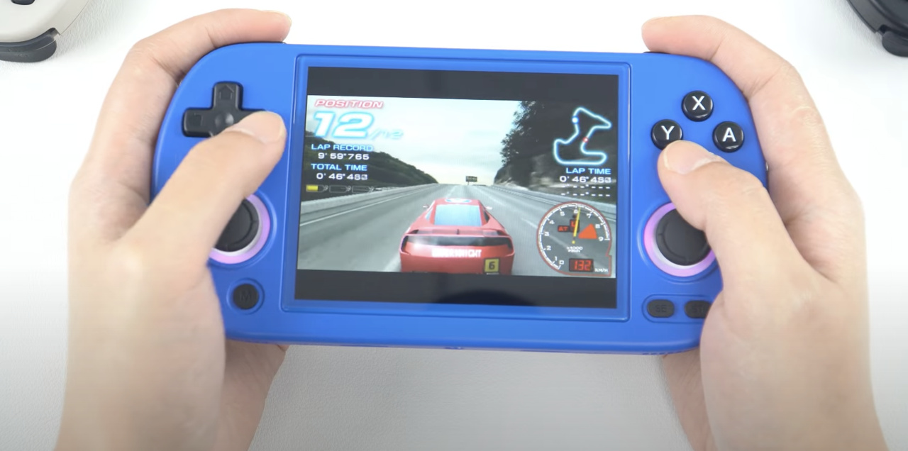 Anbernic Has Officially Revealed The RG40XX H | Time Extension