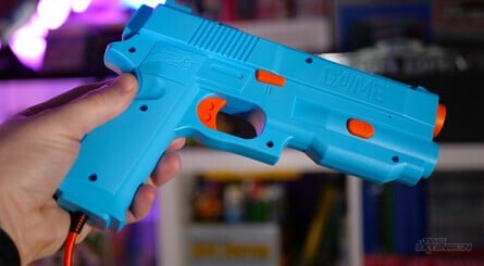 The G'AIM'E gun is a close match to the Namco GunCon and the gun which was seen on the original Time Crisis arcade unit. It's lightweight, but feels solidly-made