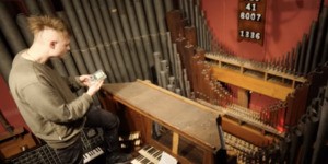 Next Article: Random: YouTube Musician Uses Modded Game Boy To Play Church Organ