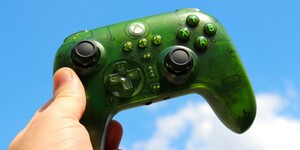 Next Article: Gallery: This 8BitDo Pad Is A Cool Reminder Of A Time When Xbox Wasn't A Mess