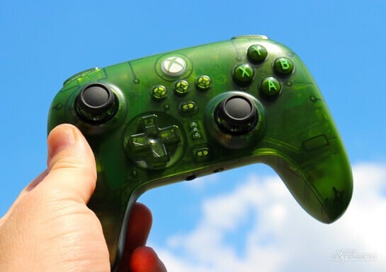 This 8BitDo Pad Is A Cool Reminder Of A Time When Xbox Wasn't A Mess