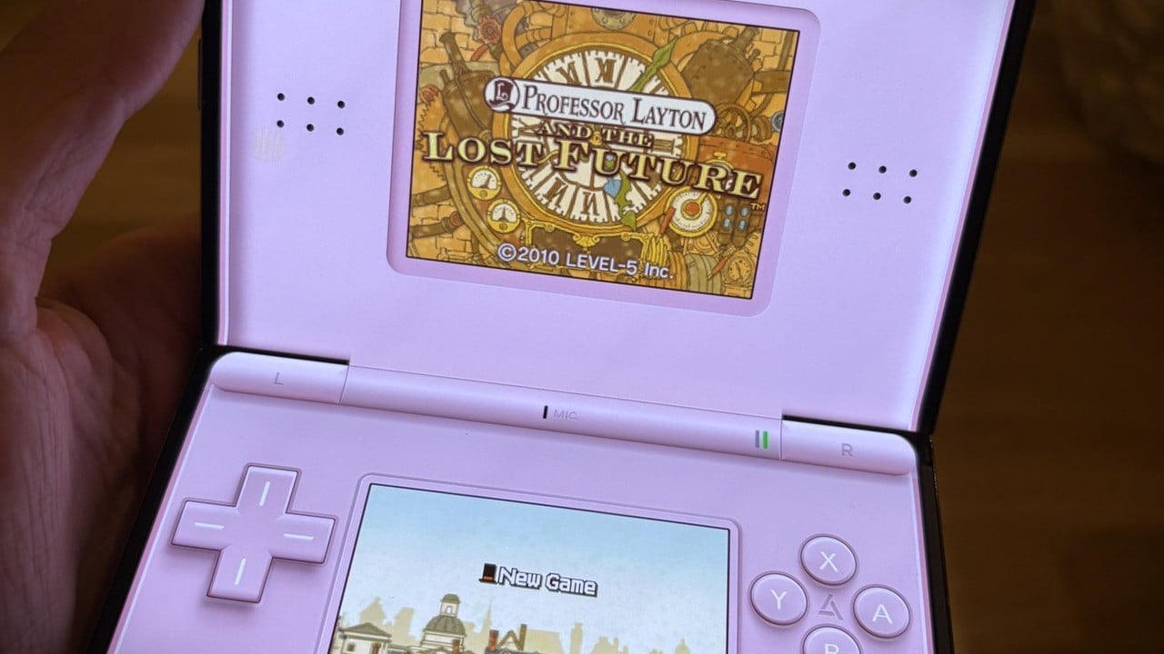 iPhone Duo Foldable Repurposed as Nintendo DS Emulator: Delta and the Modding Community - Nintendo News Article