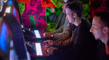nq_jpn_arcade_bar_london