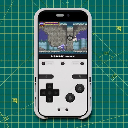 PlayCase Turns Your iPhone Into A Proper Portable Game Console 1