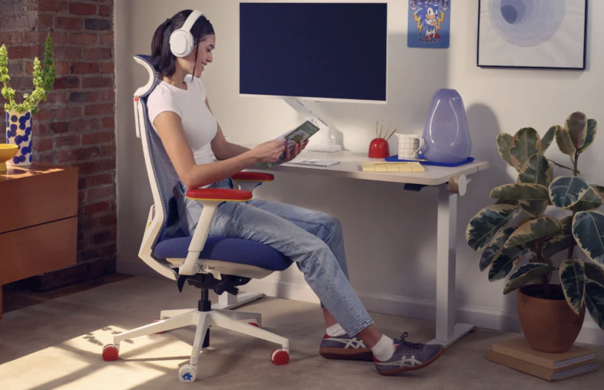 "A First-Of-Its-Kind Collaboration" - You Can Now Own Sonic, Dreamcast And Genesis Office Chairs - Nintendo News Article