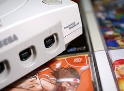 This "World First" Wireless Dreamcast Controller Has A Colour Screen