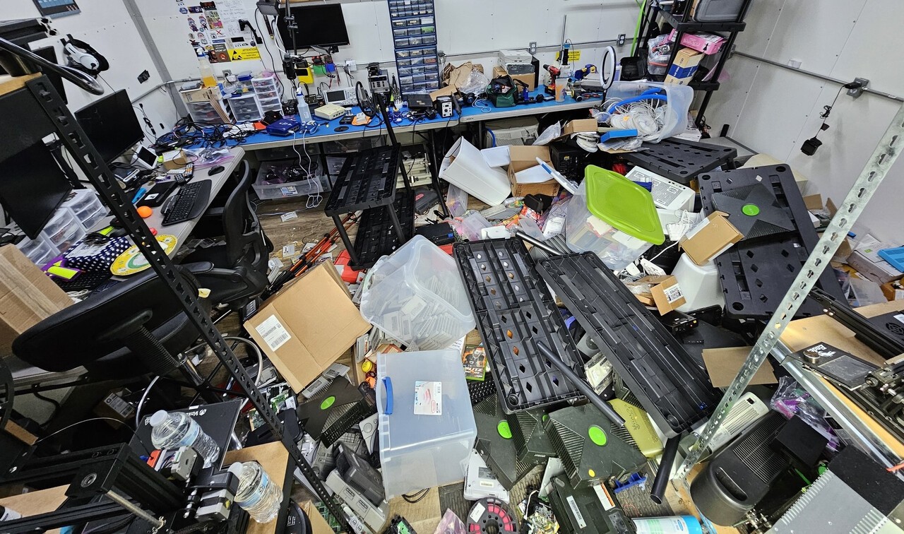 Retro Modder And Engineer Voultar's Lab Has Been "Ransacked" 1