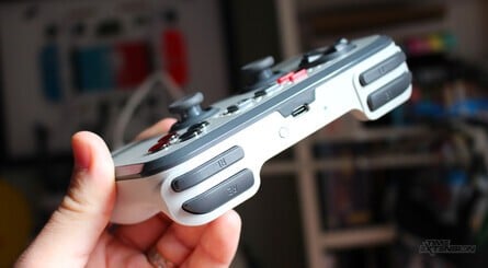 Review: Evercade Wireless Controller 5