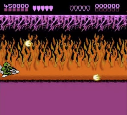 On the left, we have level 7 as it appears in the retail release. On the right is the beta version, complete with bikes, fire walls and ramps