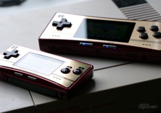 Anbernic's RG300X Is A Beefed-Up Game Boy Micro That Runs Emulators