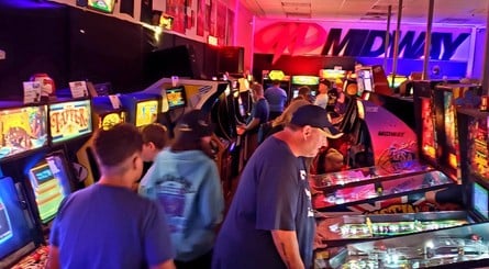 "One Of The Best-Run Arcades I've Ever Seen" - A Look Inside Prince Arcades 1