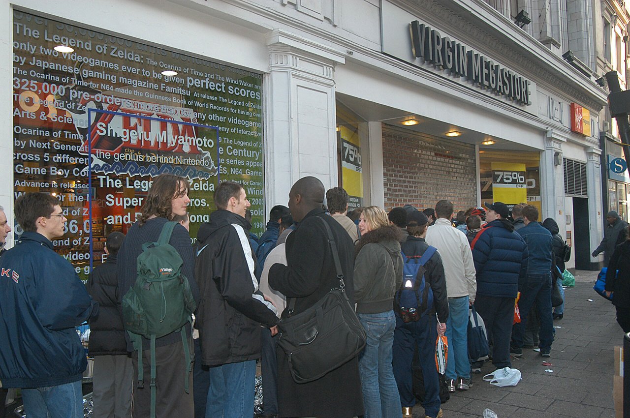 Zelda Ocarina of Time Collectors Edition, signed by Shigeru Miyamoto in  London on 21st February 2003 at Virgin Megastore, Oxford Street during his  first and only European appearance. : r/n64