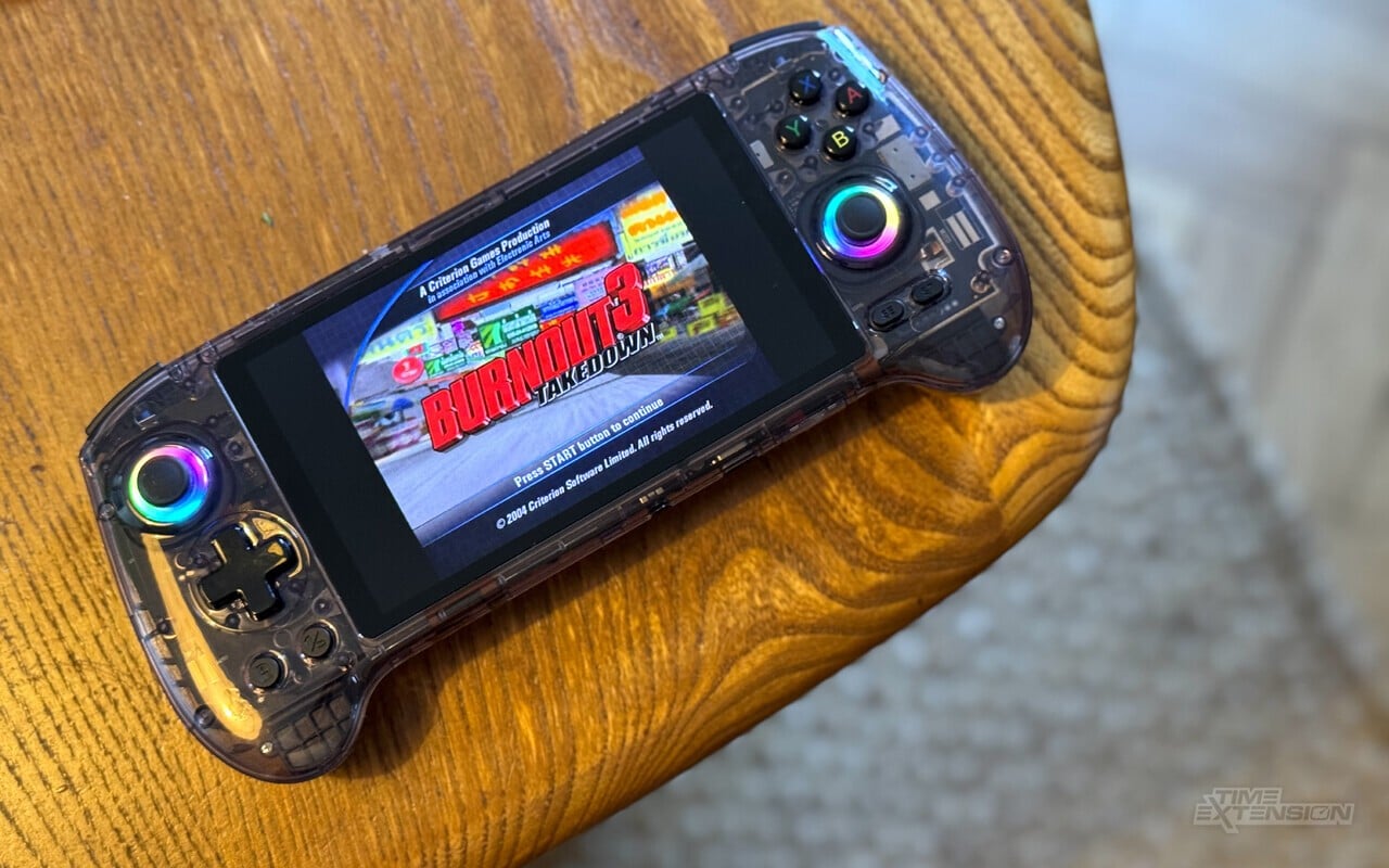 Review: Anbernic RG557 1