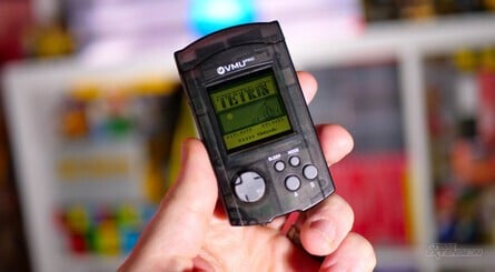 Emulators look pretty good in general, but the VMU Pro's controls can make actually playing anything a little tricky, especially if you have large fingers. MP3 playback, on the other hand, is more successful