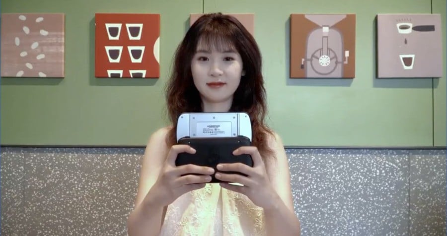 Anbernic Might Be Creating A Spiritual Successor To The Ill-Fated Xperia Play 'PlayStation Phone' 1