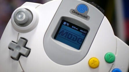 The DreamConn S is able to display the controller's battery on your VMU display, even on other 'next gen' examples, like the 8BitMods VMU Pro