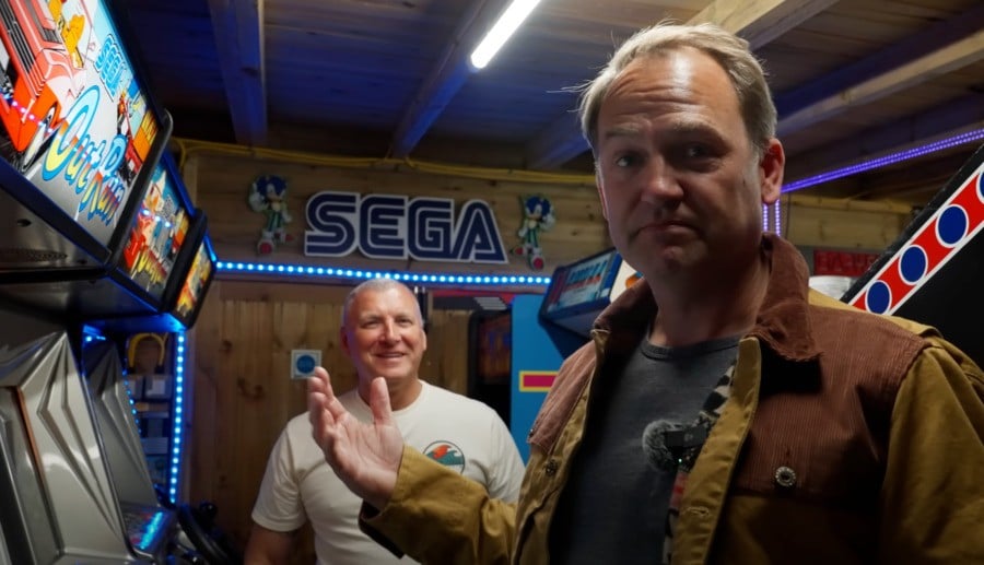 Can Top Gear's Former Stig Beat The OutRun World Record? 1