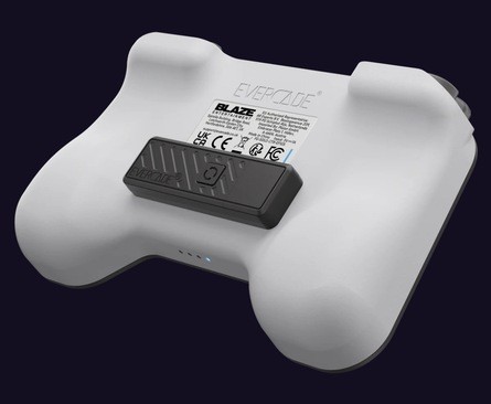 "The Controller You've All Been Asking For" - Evercade Gets A Wireless Pad, Finally 2