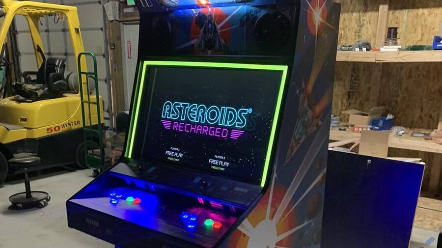 Asteroids Recharged 2p Cabinet