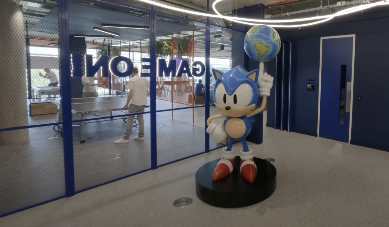 SegaWorld's Restored Sonic Statue Lives On In Sega Europe's New London Office 1