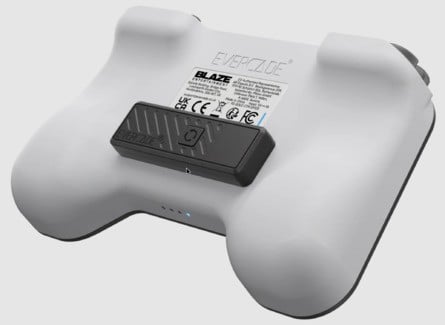 "The Controller You've All Been Asking For" - Evercade Gets A Wireless Pad, Finally 2