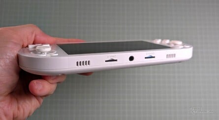 Review: Anbernic RG Vita Pro - A Vita In Name Only, And That's Okay 6